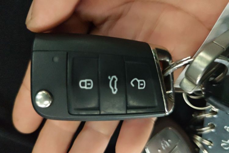 Volkswagen Tharu 2019 изображение автомобиля #9