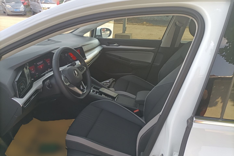 Volkswagen Golf 2023 #15 Volkswagen Golf 2023 car image #15