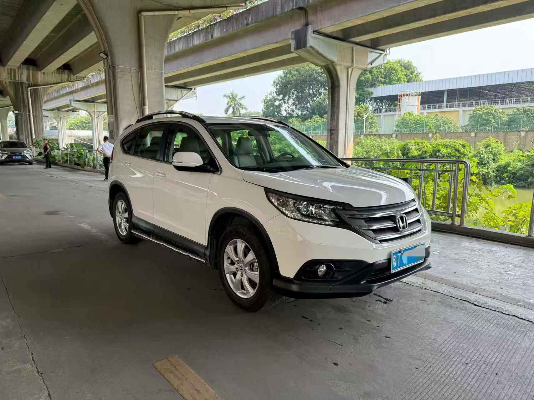 Honda CR-V 2013 car image #2