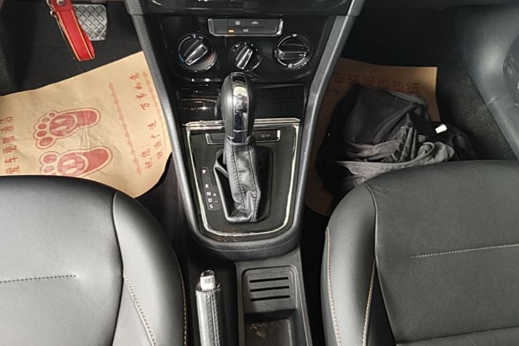 Volkswagen Bora 2018 car image #14