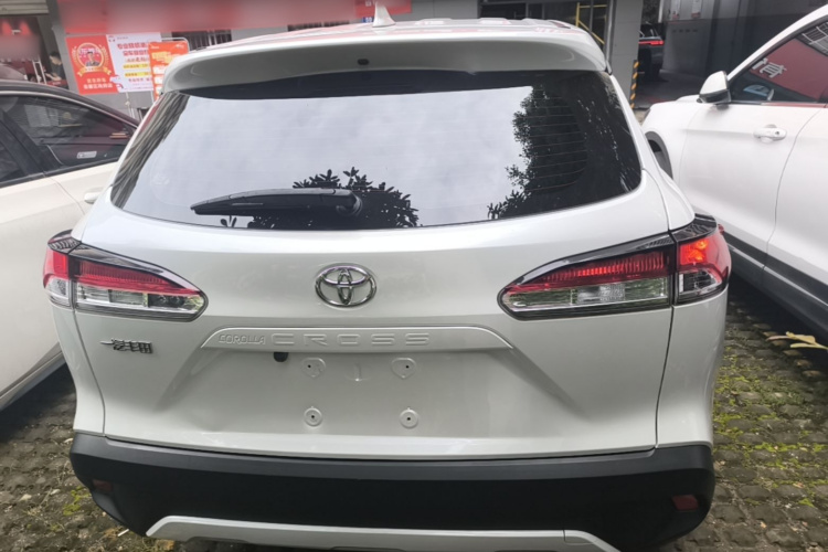 Toyota Corolla Cross 2023 immagine di auto #6
