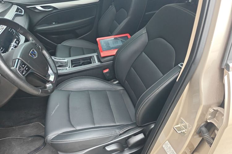 GEELY Emgrand 2018 #15 GEELY Emgrand 2018 صورة سيارة #15