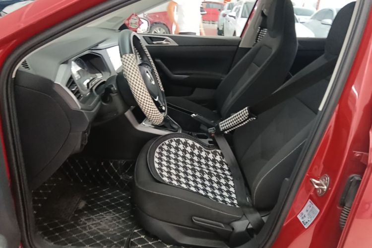 Volkswagen Polo 2020 car image #15