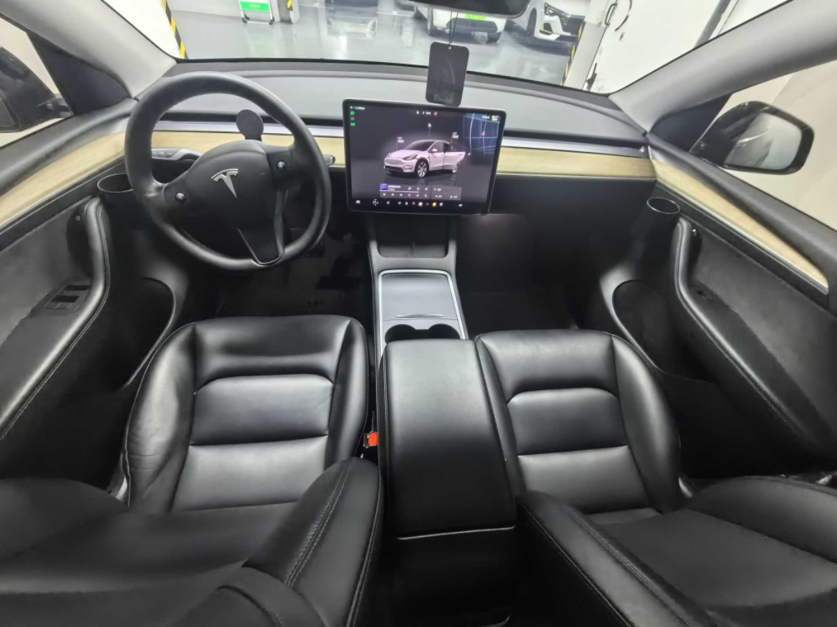 Tesla Model Y 2022 #9 Tesla Model Y 2022 car image #9