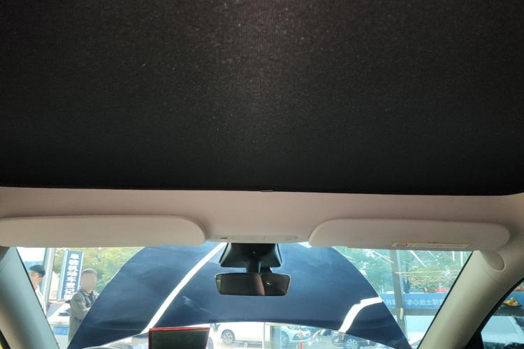 Tesla Model Y 2023 #18 Tesla Model Y 2023 car image #18
