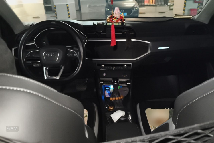 Audi Q3 2019 #11 Audi Q3 2019 car image #11