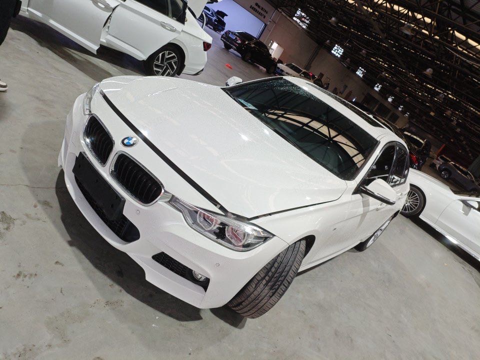BMW 3 Series 2018 car image 