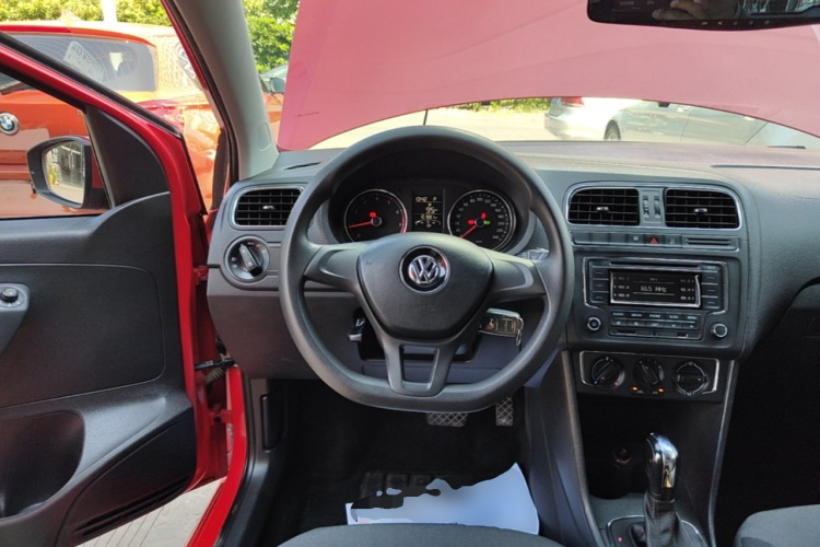Volkswagen Polo 2015 #12 Volkswagen Polo 2015 car image #12