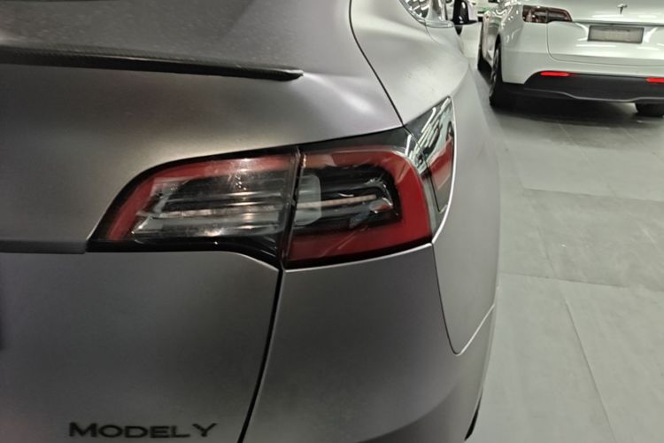 Tesla Model Y 2021 #8 Tesla Model Y 2021 car image #8