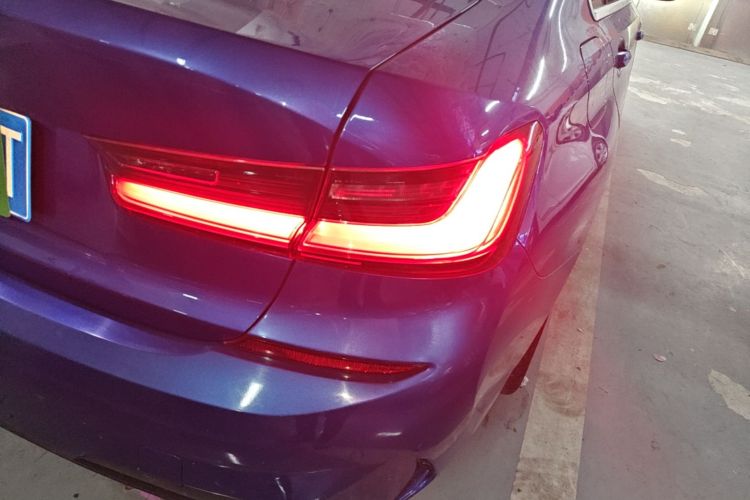 BMW 3 Series 2021 car image #8