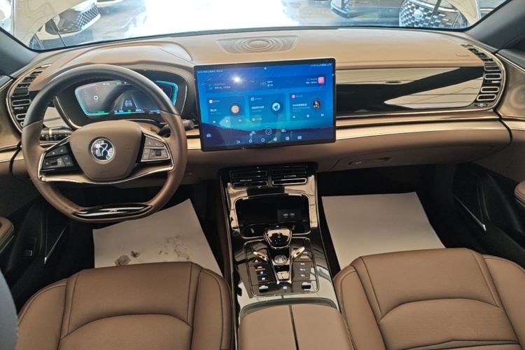 BYD Han 2021 car image #10