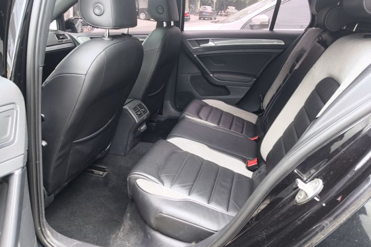 Volkswagen Golf 2019 #13 Volkswagen Golf 2019 car image #13