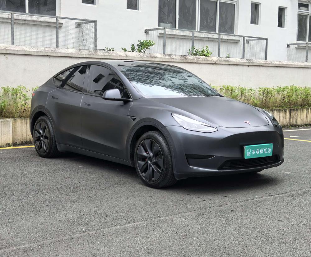 Tesla Model Y 2024 #3 Tesla Model Y 2024 car image #3