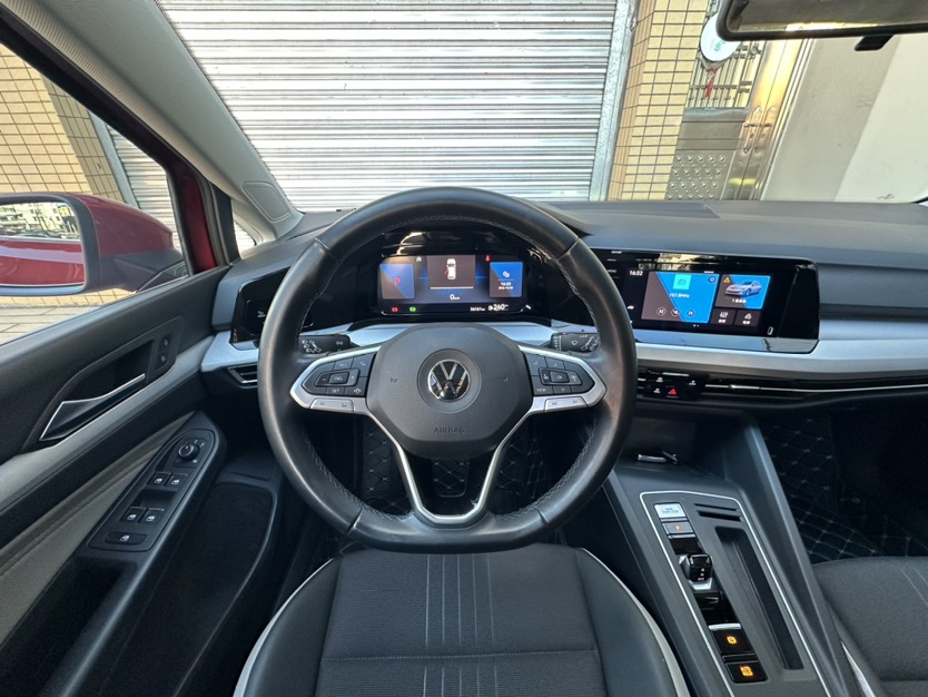 Volkswagen Golf 2021 car image #6