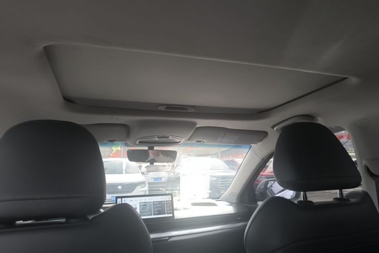 GEELY Emgrand L HiP 2022 car image #18