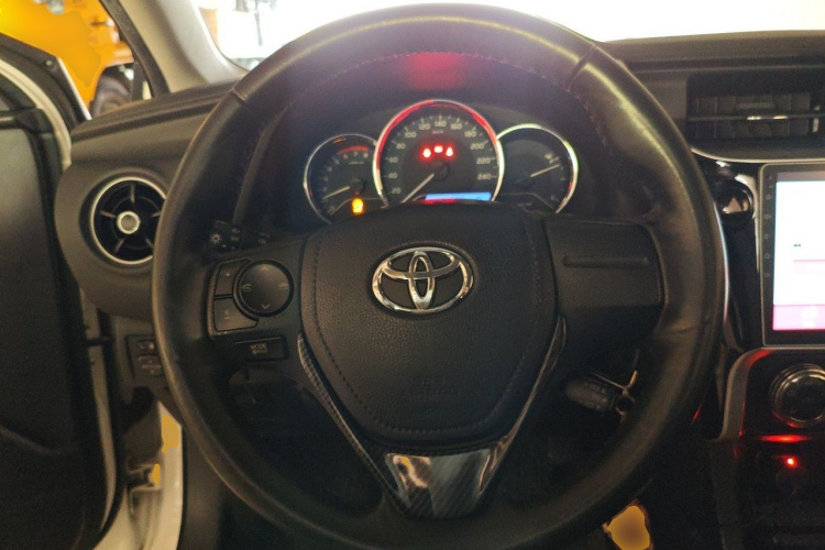 Toyota Corolla 2017 car image #11