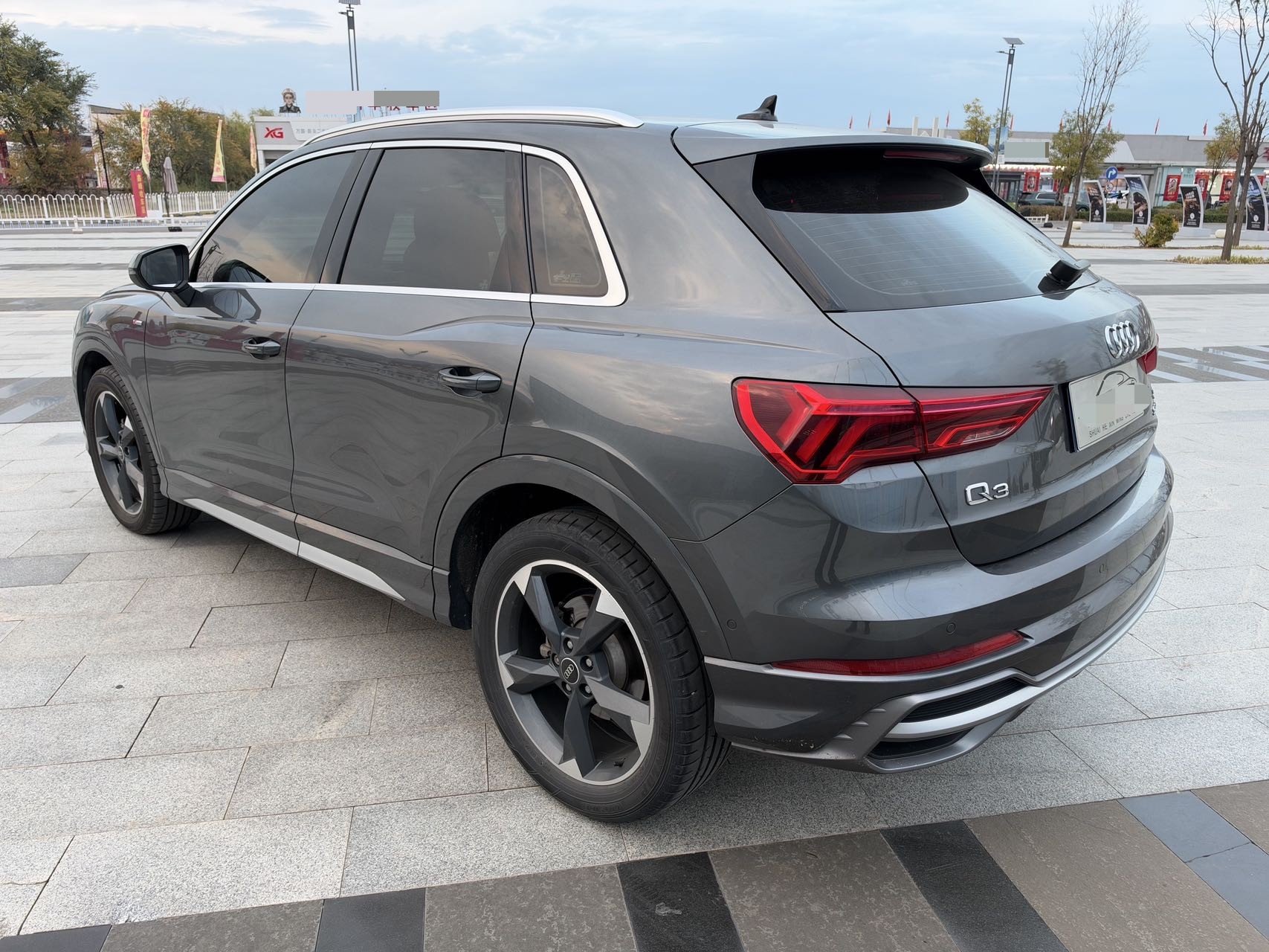Audi Q3 2022 car image #7