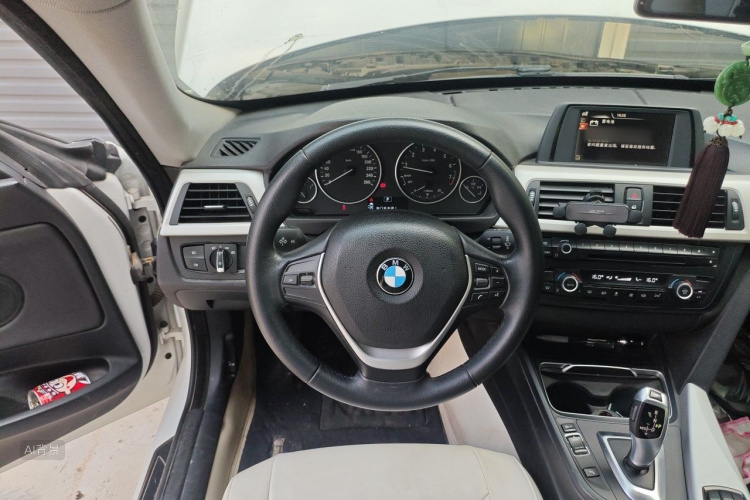 BMW 3 Series GT 2016 #12 BMW 3 Series GT 2016 car image #12