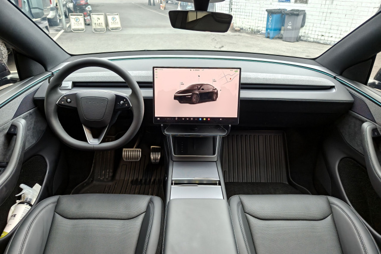 Tesla Model Y 2026 #10 Tesla Model Y 2026 car image #10
