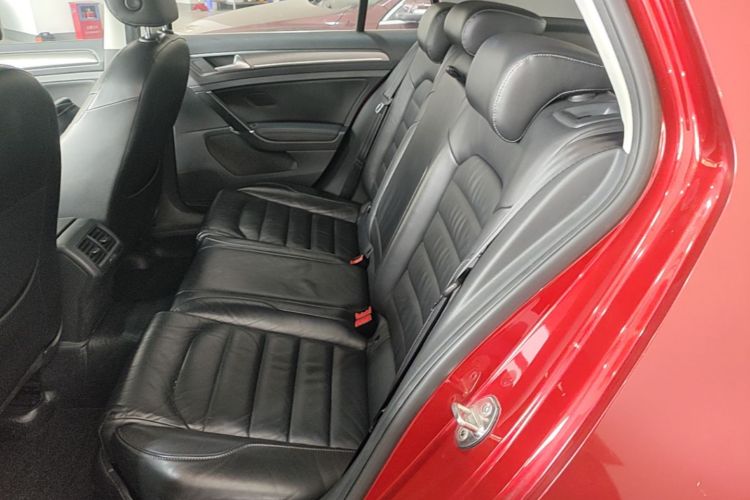 Volkswagen Golf 2015 car image #13