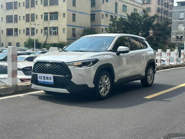 Toyota Corolla Cross 2023 immagine di auto #11
