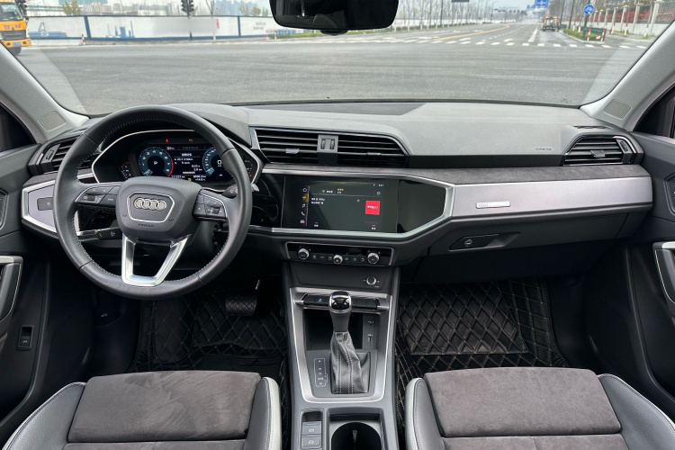 Audi Q3 2019 #16 Audi Q3 2019 car image #16