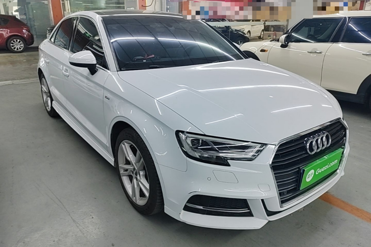 Audi A3 2019 car image #4