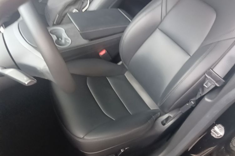 Tesla Model Y 2023 #15 Tesla Model Y 2023 car image #15