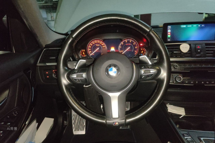BMW 3 Series 2019 car image #12