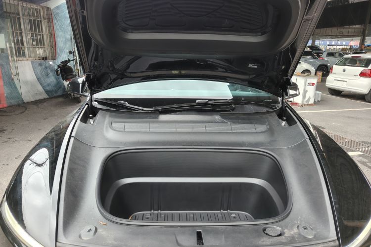 Tesla Model Y 2026 #20 Tesla Model Y 2026 car image #20
