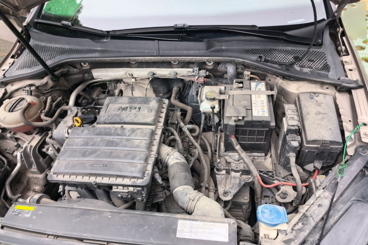 Volkswagen Golf 2018 car image #22