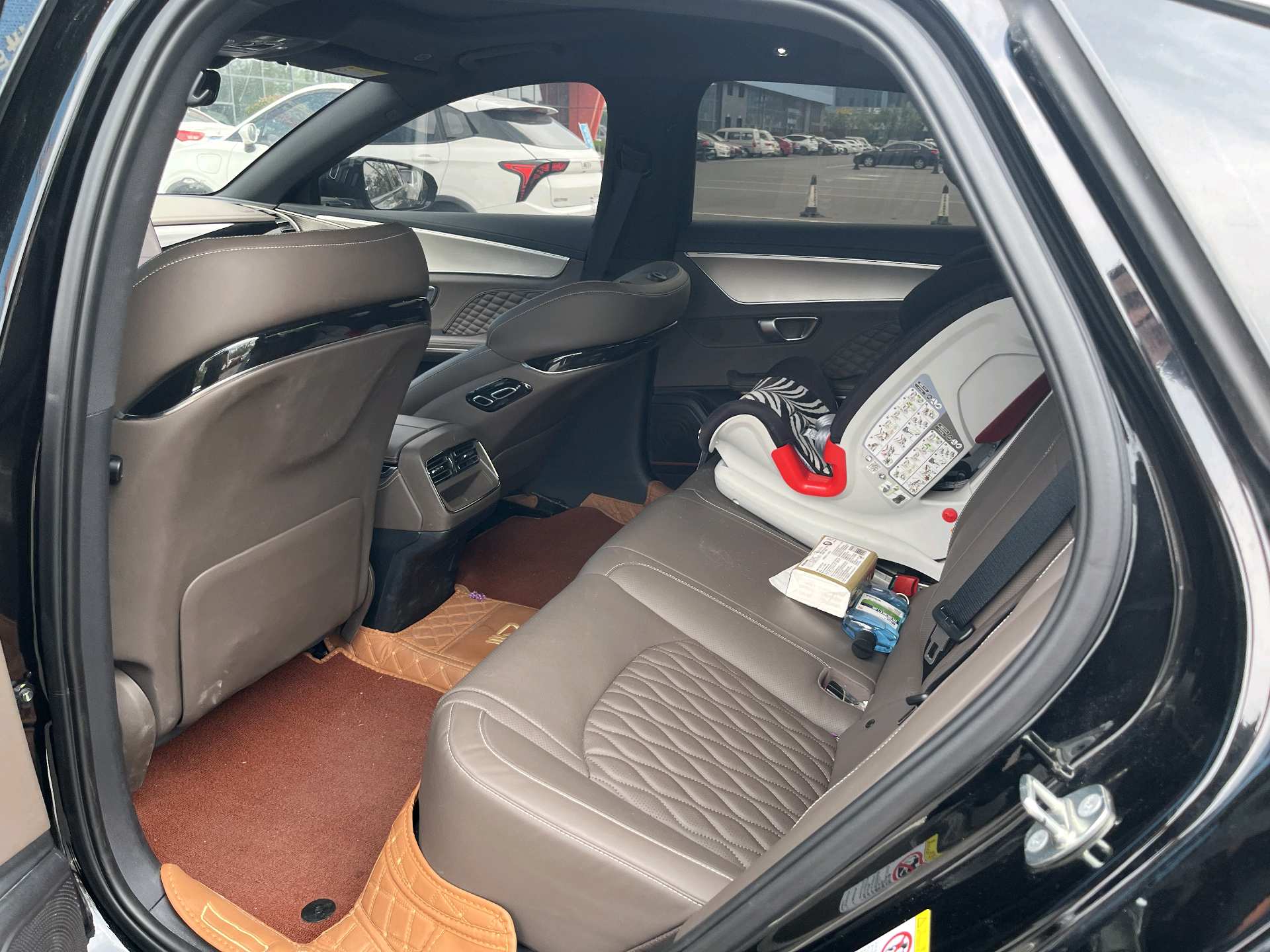 BYD Han 2023 car image #5