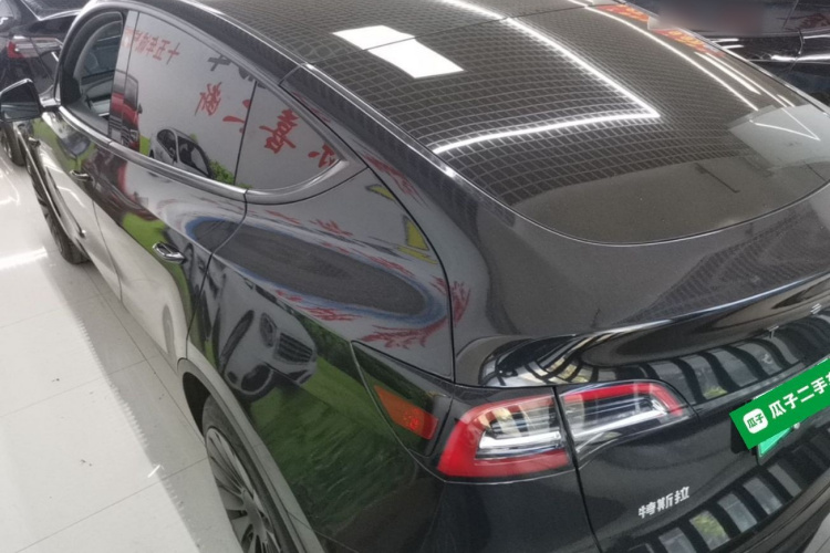 Tesla Model Y 2024 #5 Tesla Model Y 2024 car image #5