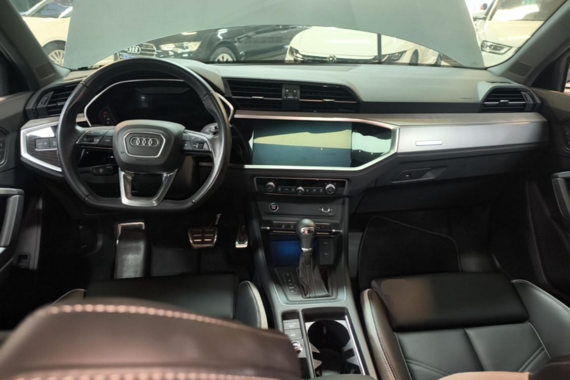 Audi Q3 2024 car image #7
