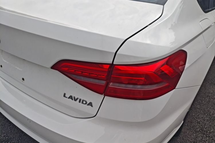Volkswagen Lavida 2018 car image #8