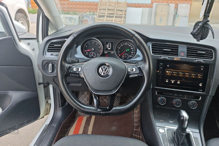 Volkswagen Golf 2020 #12 Volkswagen Golf 2020 car image #12