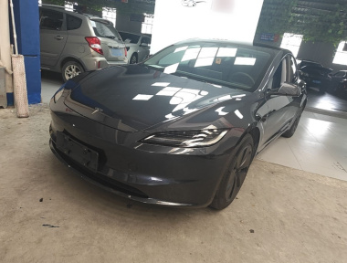 Tesla Model 3 2024 car image 