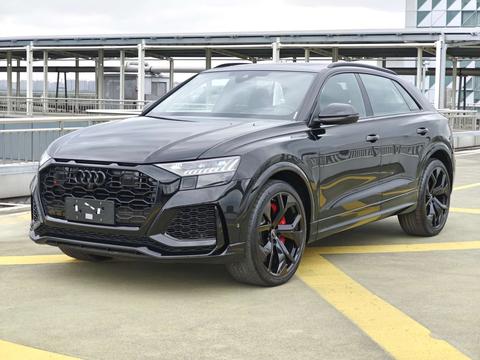 Audi RS Q8 car image 