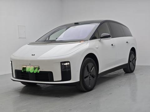 Li i8 2025 image de voiture 