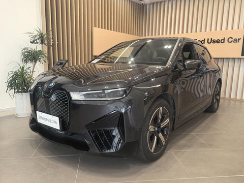 BMW iX 2023 car image 