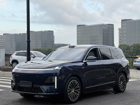 Deepal S09 2025 car image 