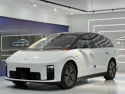 Li i8 2025 image de voiture 