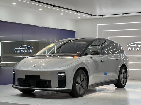 Li i8 2025 image de voiture 