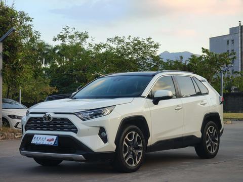 Toyota RAV4 Hybird E+ 2020 Toyota RAV4 Hybird E+ 2020 immagine di auto