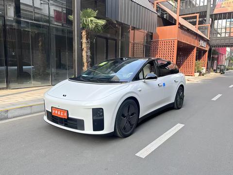 Li i6 2025 汽车图片 