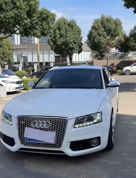 Audi RS 3 2012 car image 