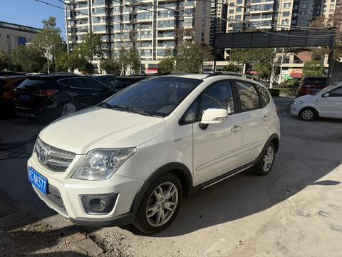 Changan BenBen 2015 car image 