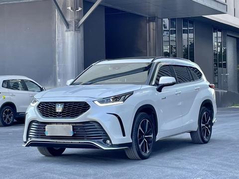 Toyota Crown Kluger 2022 immagine di auto 