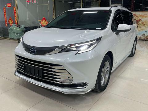 Toyota Sienna 2023 汽车图片 
