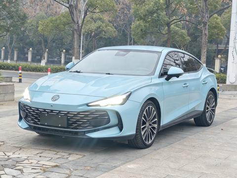 7 2023 7 2023 car image